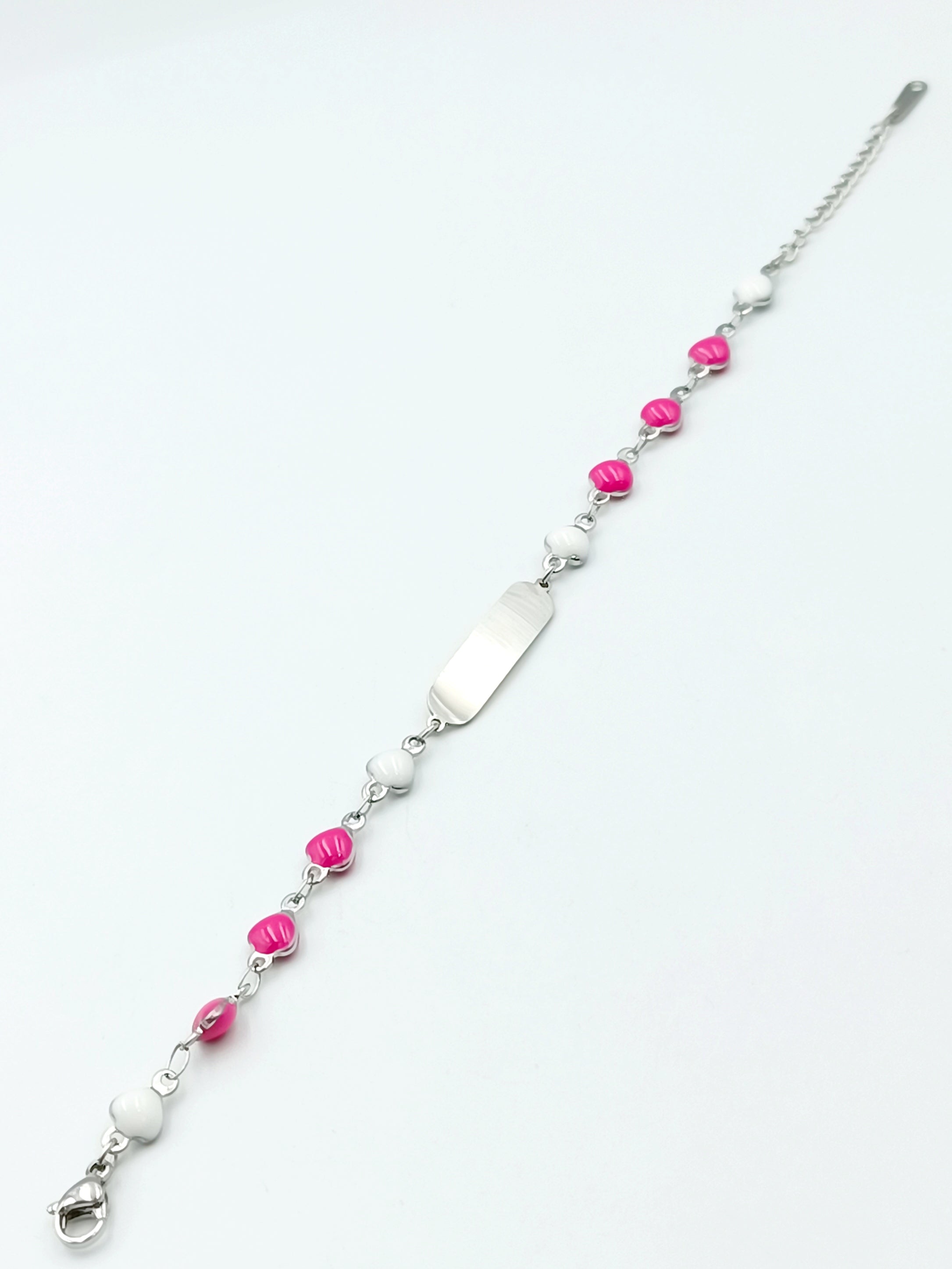 Bracciale piastrina e cuori colorati rosa e bianchi in acciaio