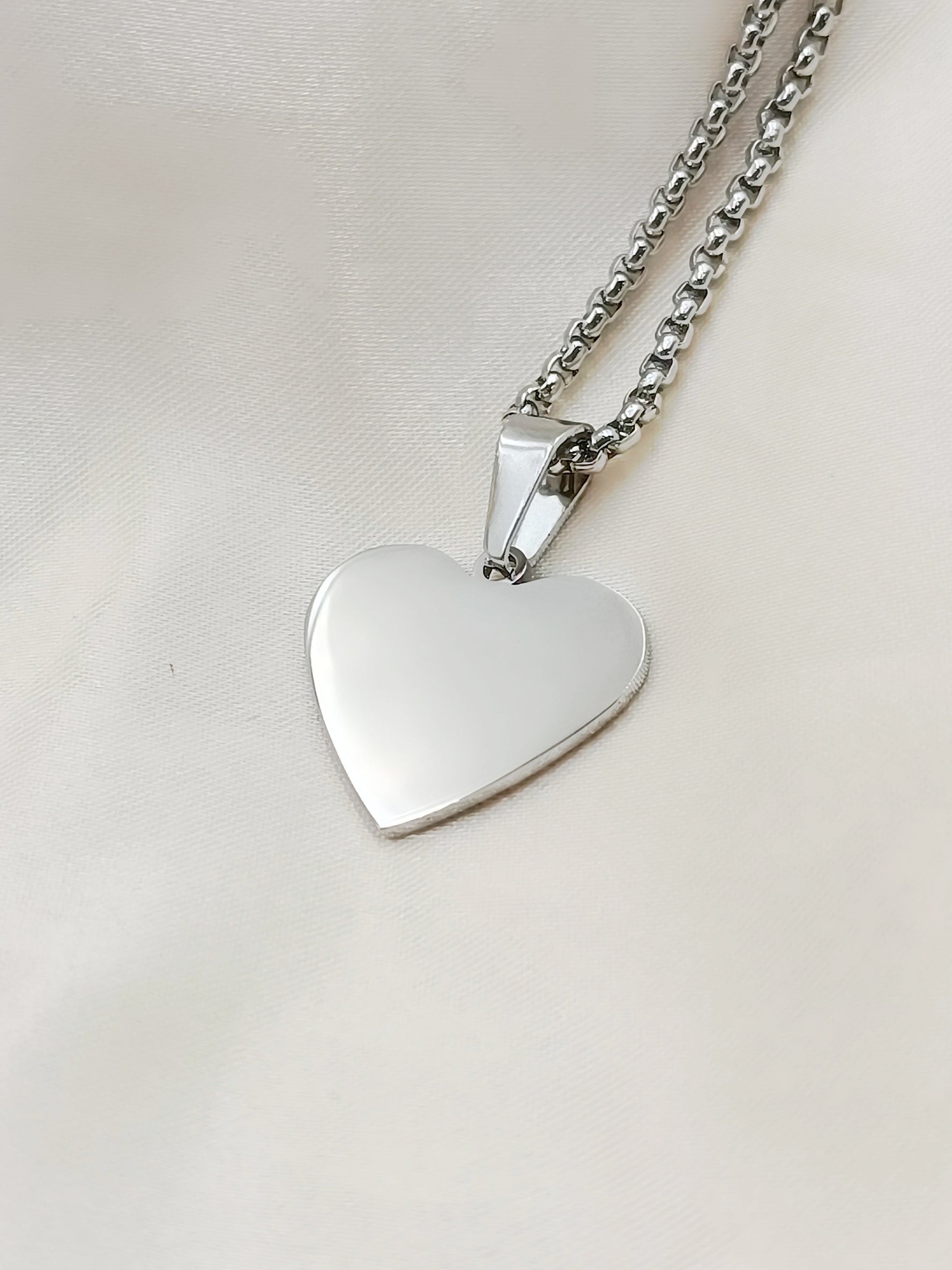 Collana con cuore medio