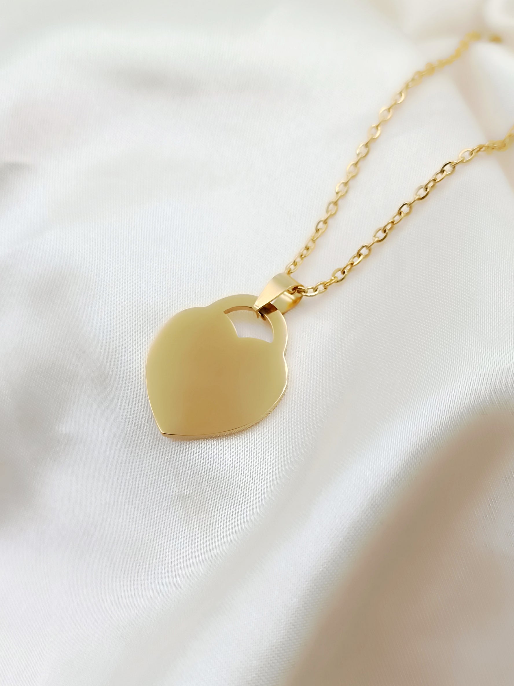 Collana con cuore lucchetto medio gold