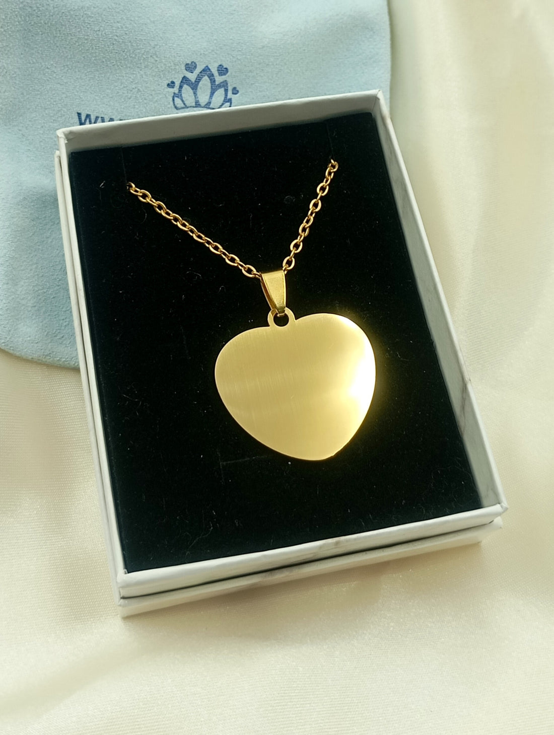 Collana con cuore rotondo grande gold